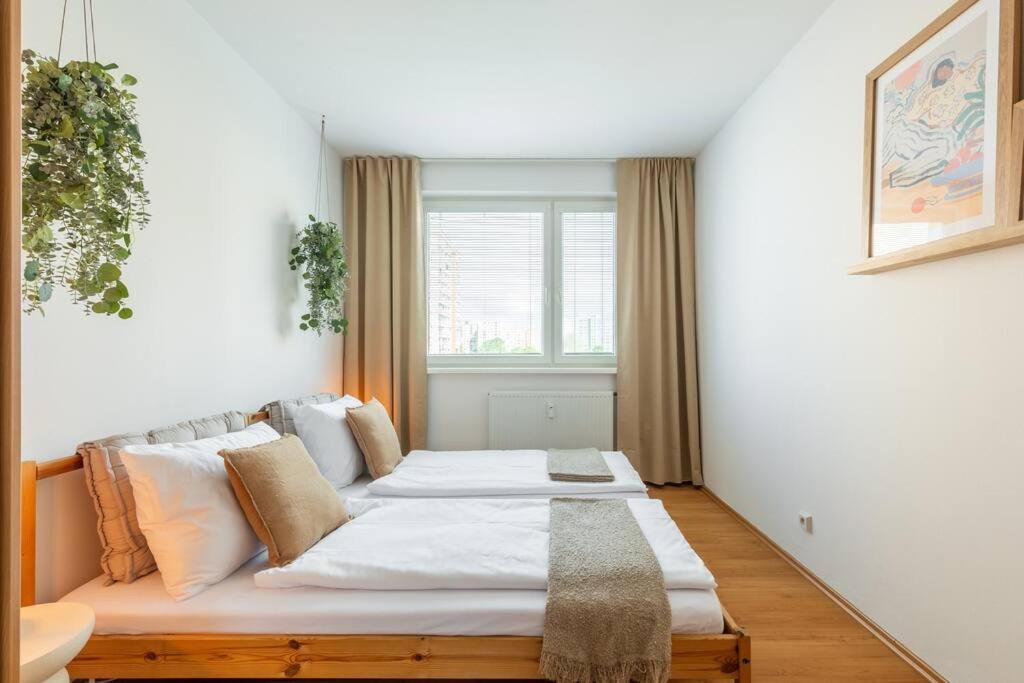 Duna Retreat: City Serenity Bratislava Luaran gambar