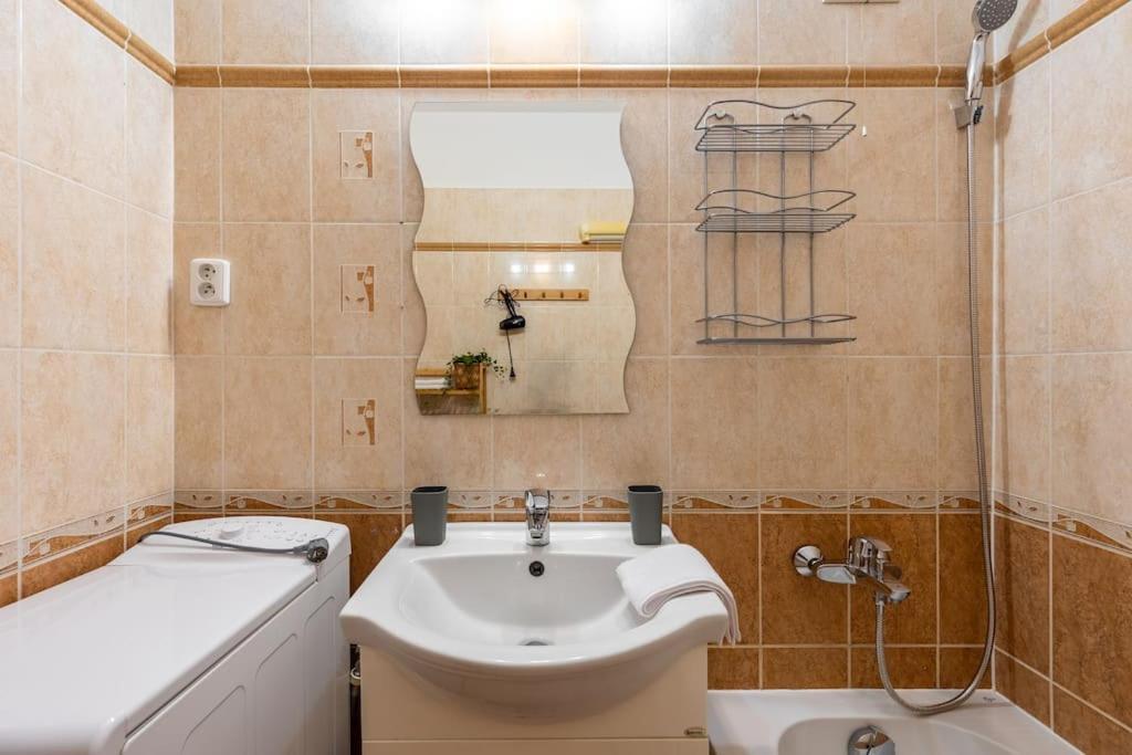 Duna Retreat: City Serenity Bratislava Luaran gambar